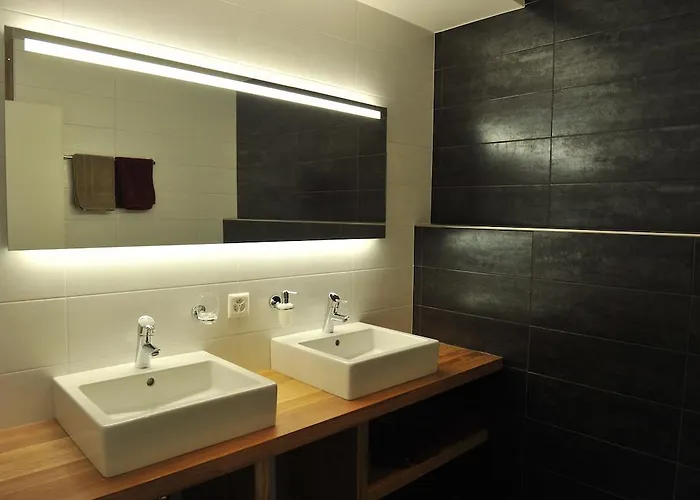 ベッド・アンド・ブレックファスト Cave Beetschen